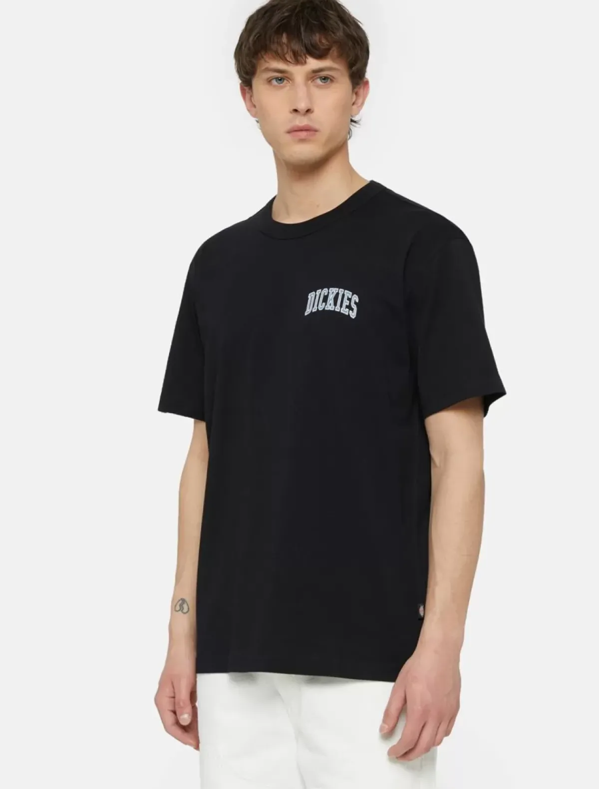 Best Aitkin Chest Logo Short Sleeve T-Shirt T-Shirts